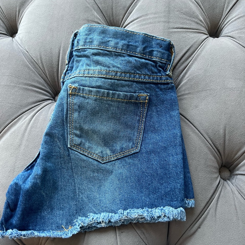 Girls denim shorts - Picture 2 of 2